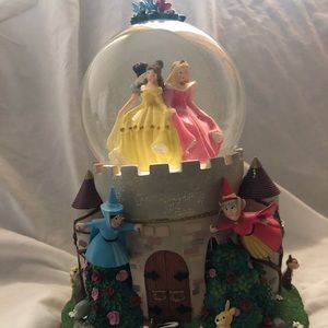 Disney Princess Snow Globe